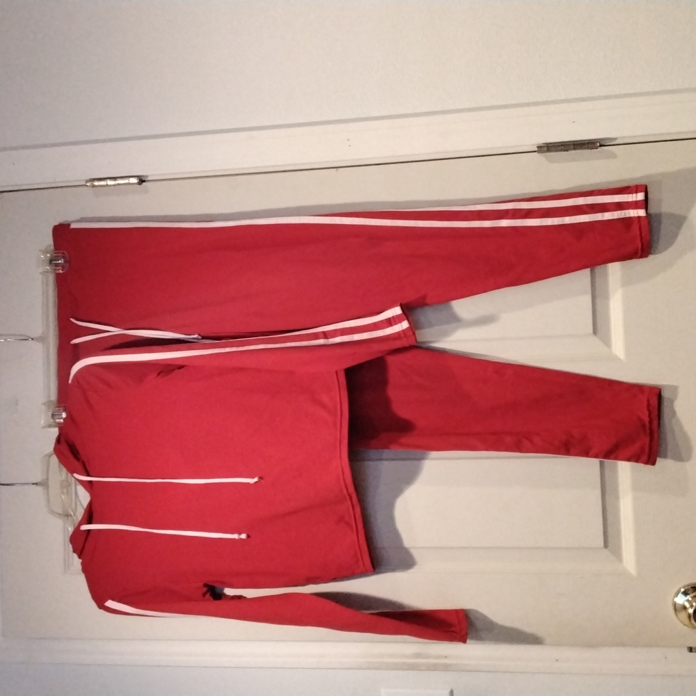 Red set top & pants